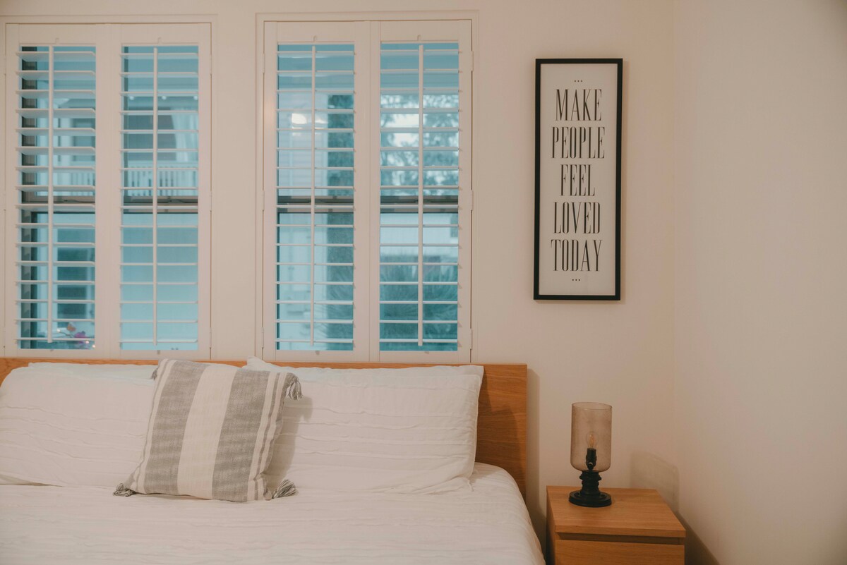 Third bedroom angle