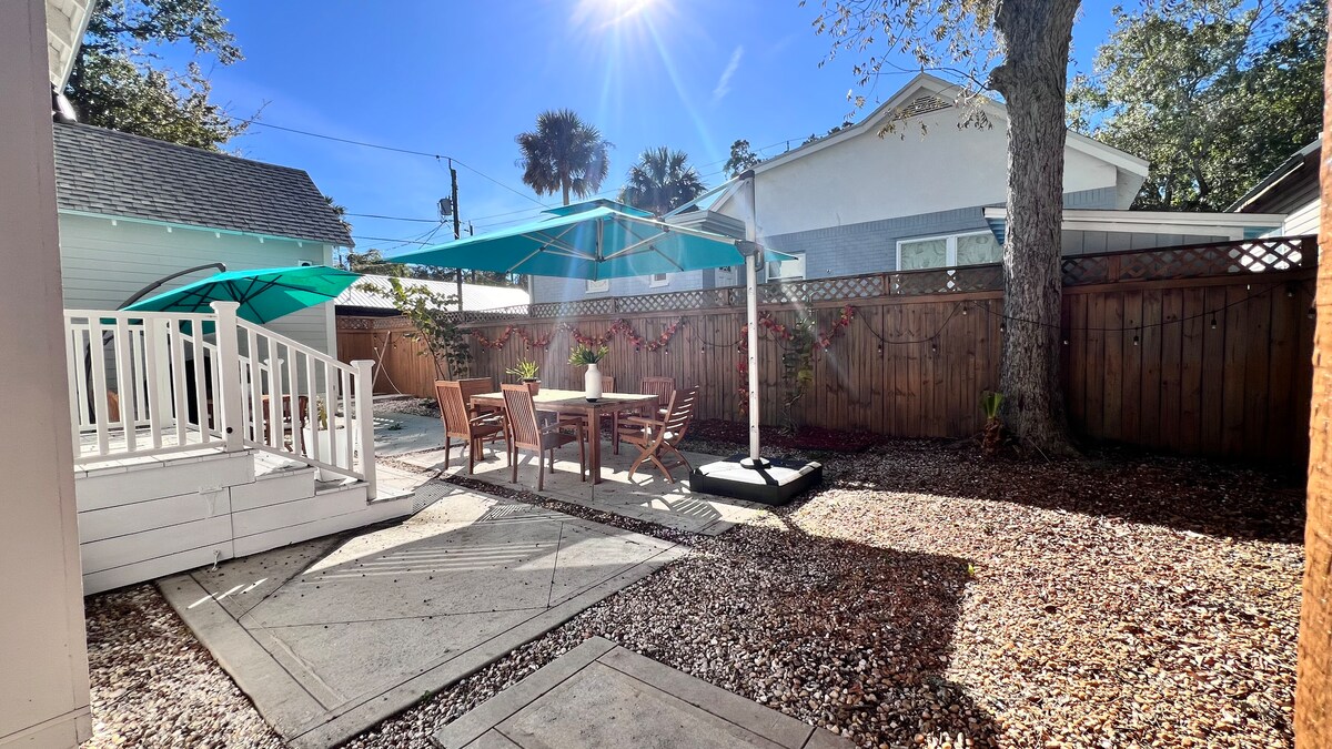 Driveway and side parking area